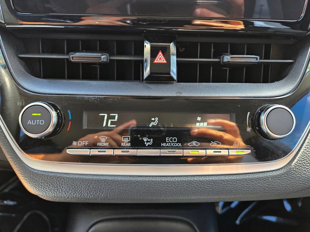 Used 2023 Toyota Corolla LE FWD image 31