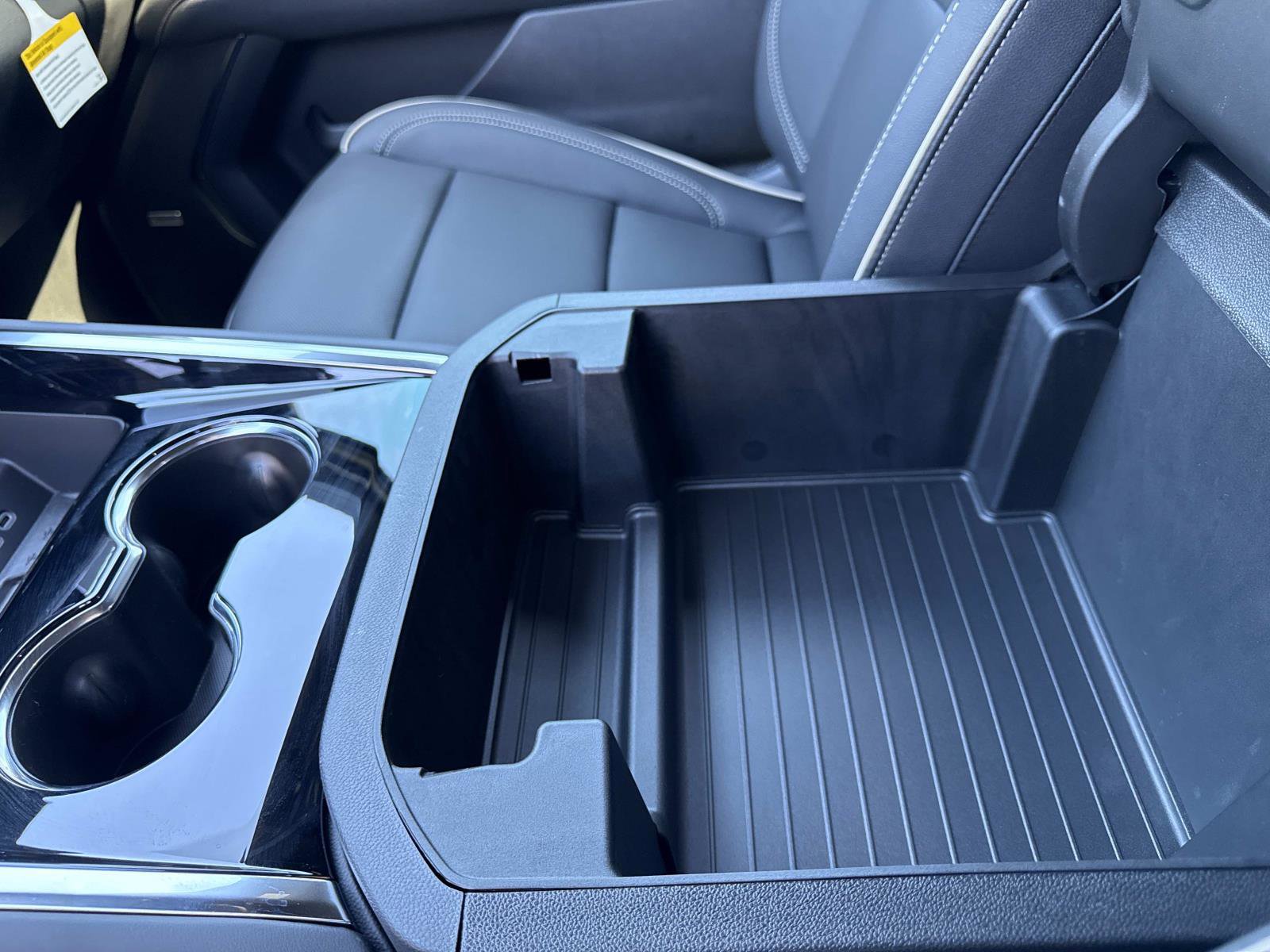 New 2026 Chevrolet Suburban Premier image 29