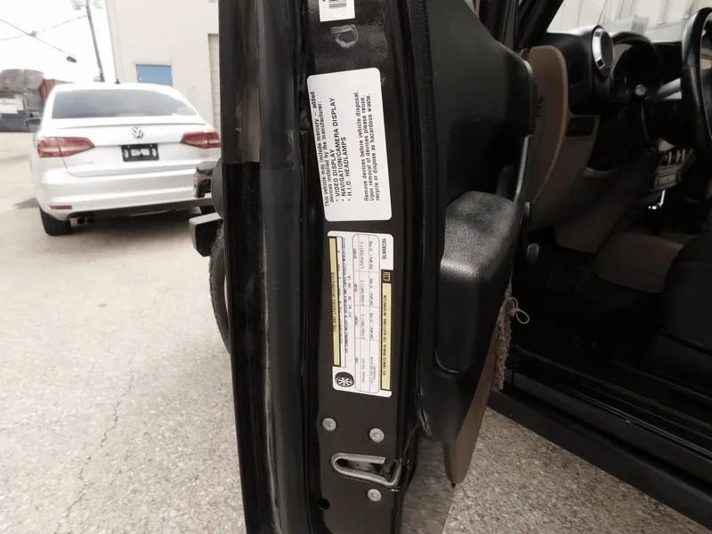 Used 2013 Jeep Wrangler Rubicon w/ Dual Top Group image 27