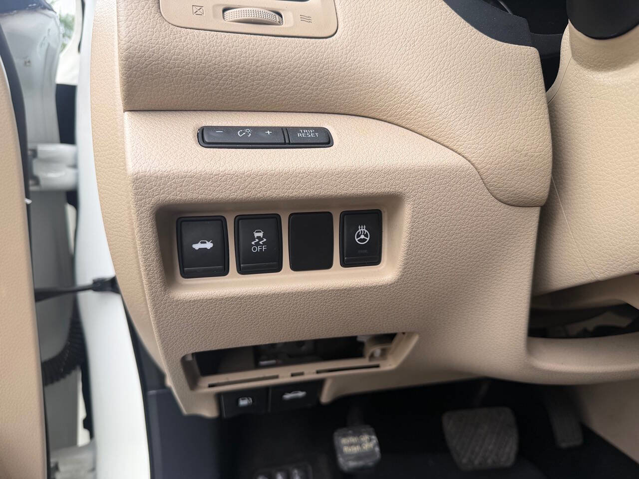 Used 2016 Nissan Altima 3.5 SL FWD image 21
