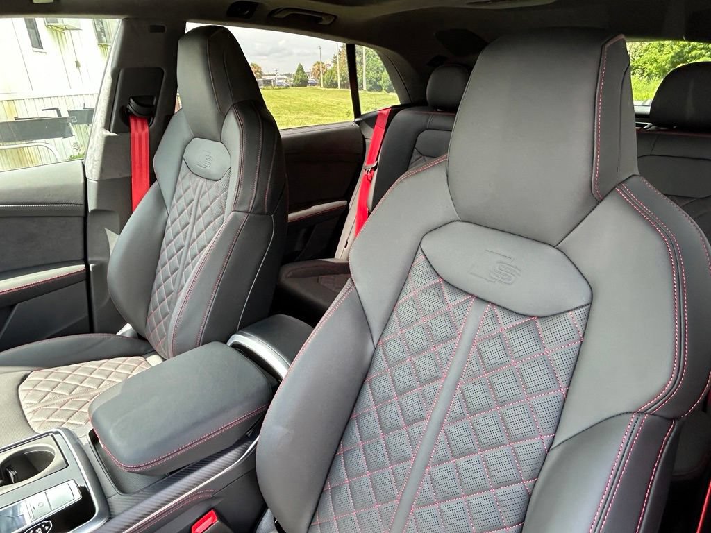 New 2026 Audi SQ8 Prestige AWD/4WD image 18