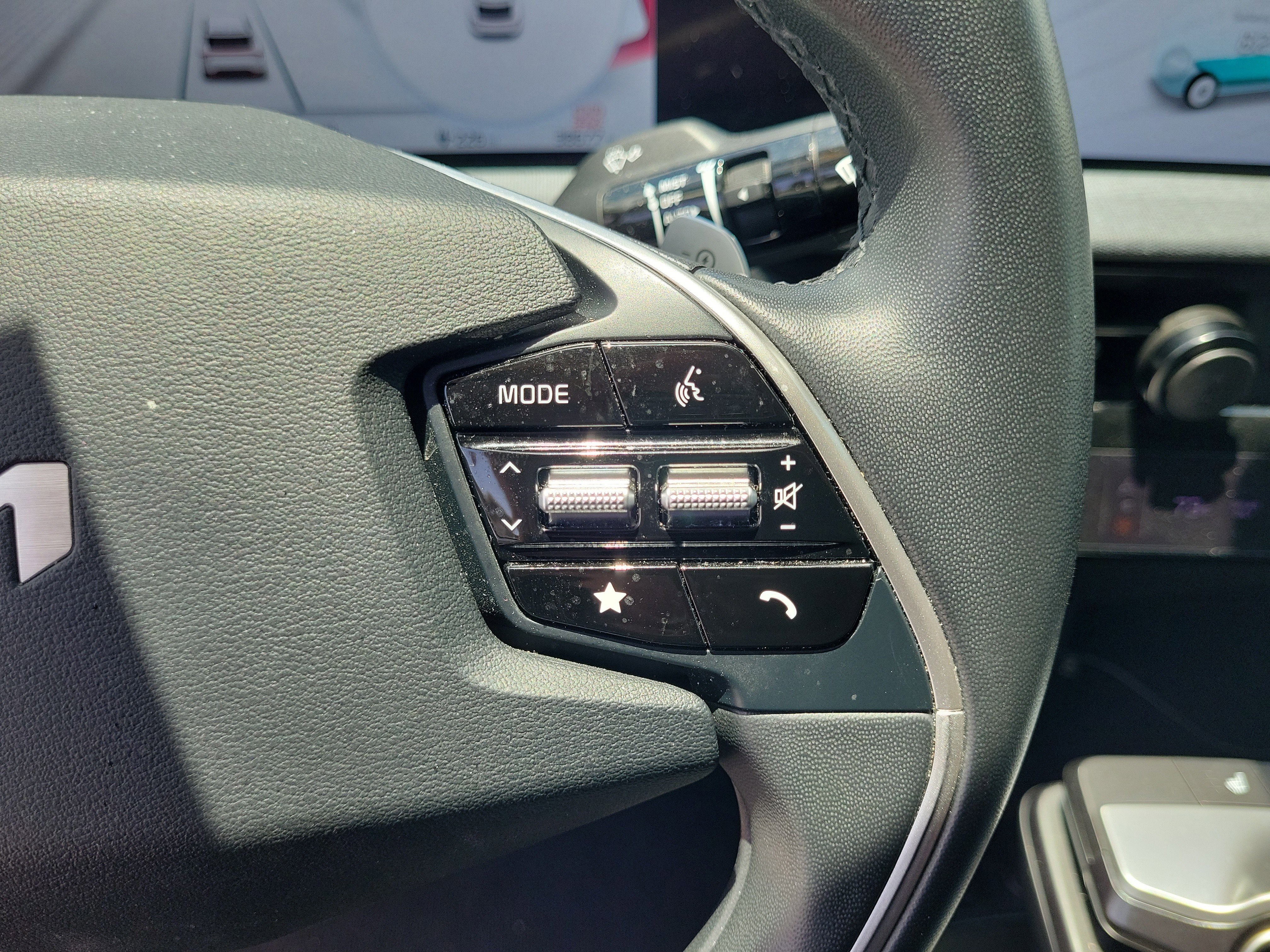 Used 2024 Kia EV6 Light RWD image 18