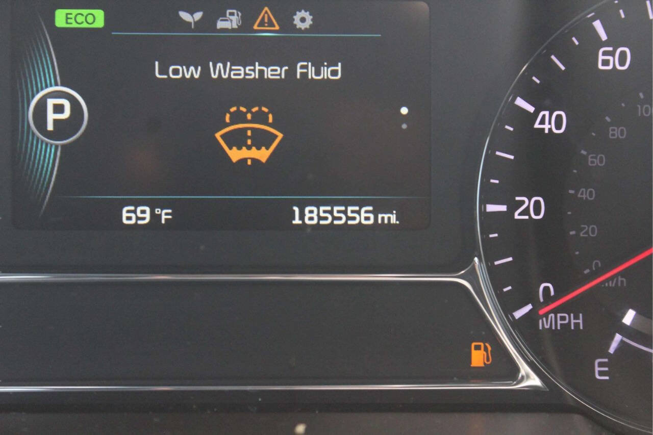 Used 2016 Kia Optima Hybrid w/ Hybrid Convenience Package FWD image 9