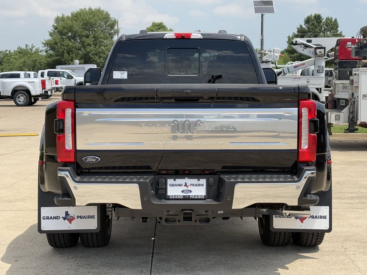 New 2026 Ford F350 King Ranch w/ Chrome Package AWD/4WD image 6