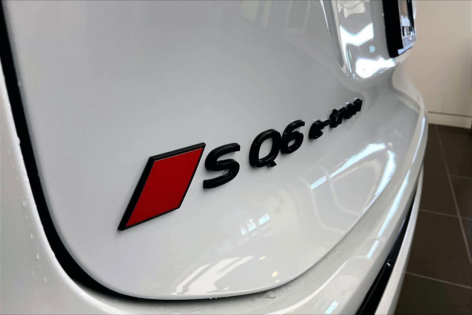 New 2027 Audi SQ6 e-tron Premium Plus AWD/4WD image 15