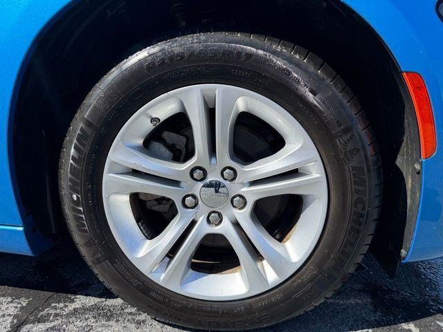 Used 2023 Dodge Charger SXT w/ Cold Weather Package image 21