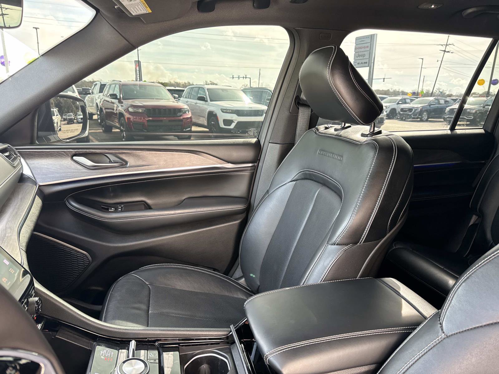 Used 2023 Jeep Grand Cherokee L Overland image 16