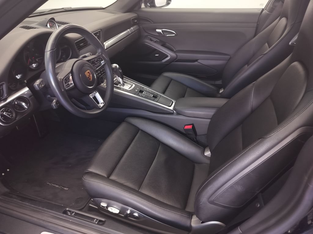 Certified 2019 Porsche 911 Targa 4S AWD/4WD image 12