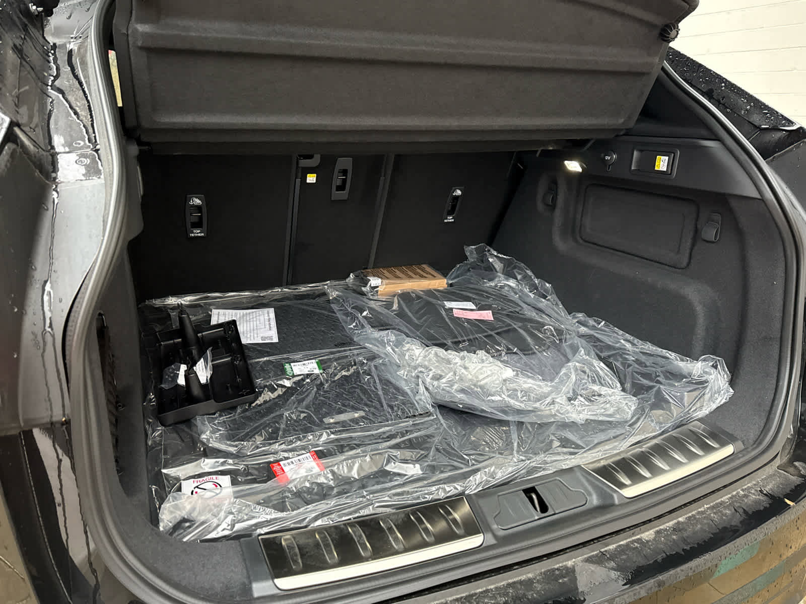 New 2026 Jaguar F-PACE R-Dynamic S image 18