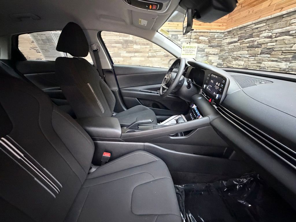 Certified 2023 Hyundai Elantra SEL image 14