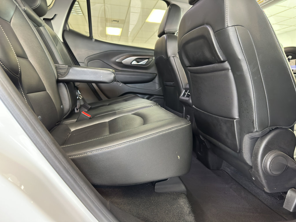 Used 2024 GMC Terrain SLT image 20