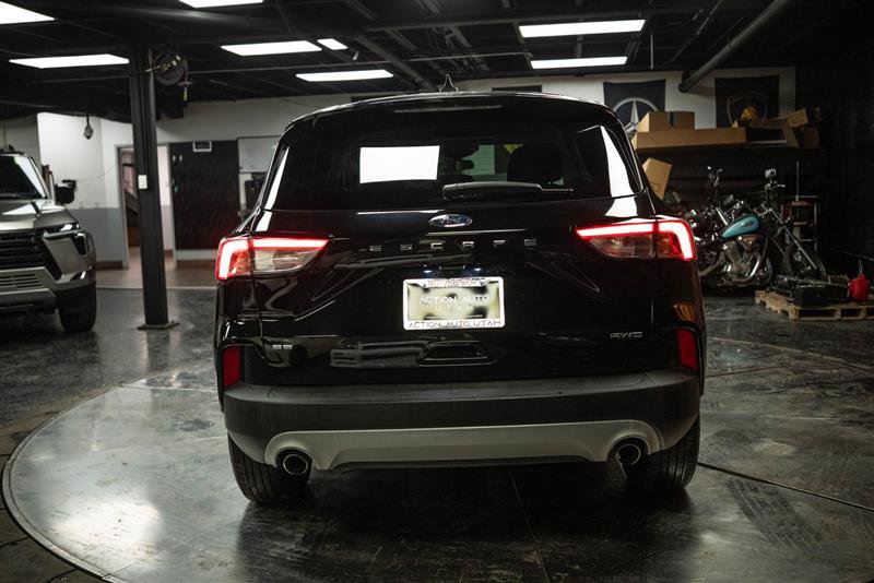 Used 2022 Ford Escape SE w/ Cold Weather Package image 6
