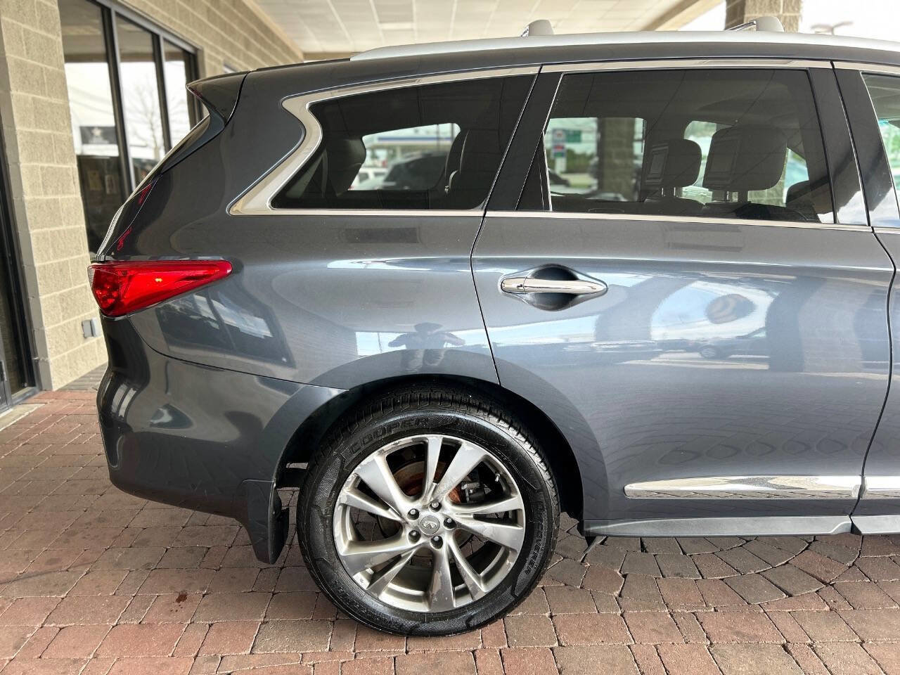 Used 2013 INFINITI JX35 AWD w/ Premium Pkg image 19