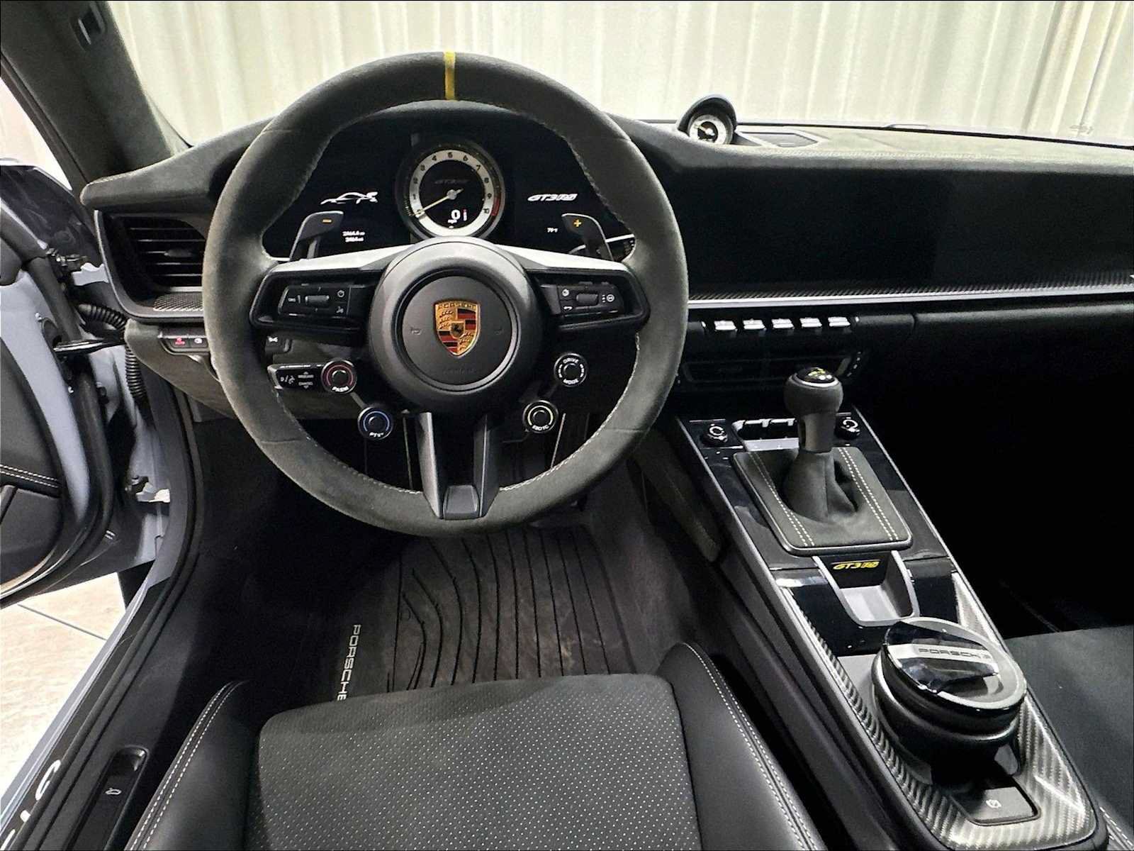 Used 2025 Porsche 911 GT3 RS RWD image 15