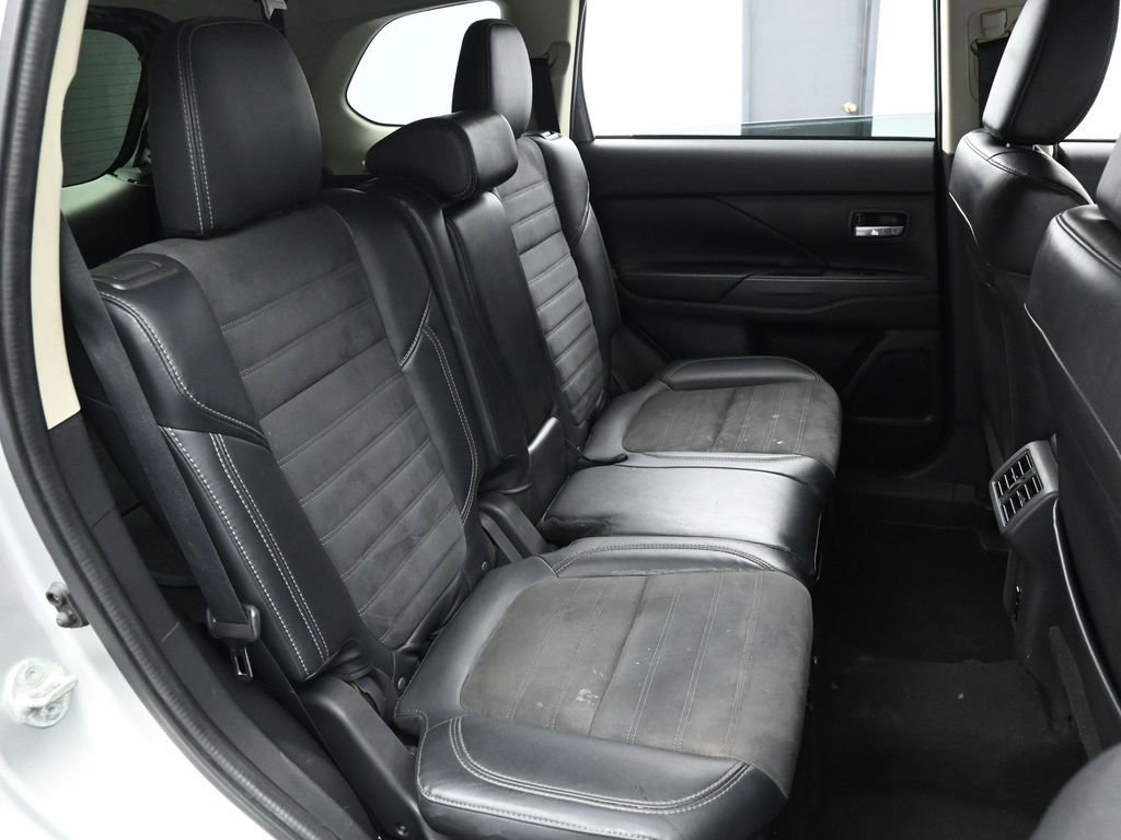 Used 2020 Mitsubishi Outlander SEL image 18