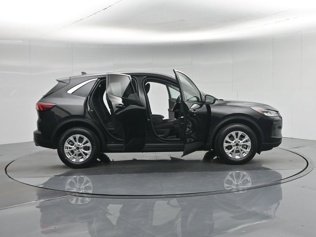 Certified 2023 Ford Escape Active AWD/4WD image 5