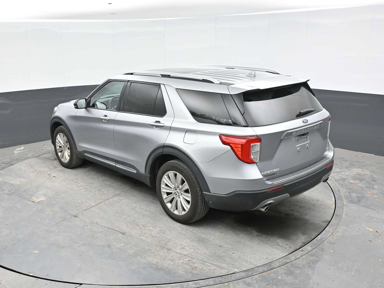 Used 2020 Ford Explorer Limited AWD/4WD image 12