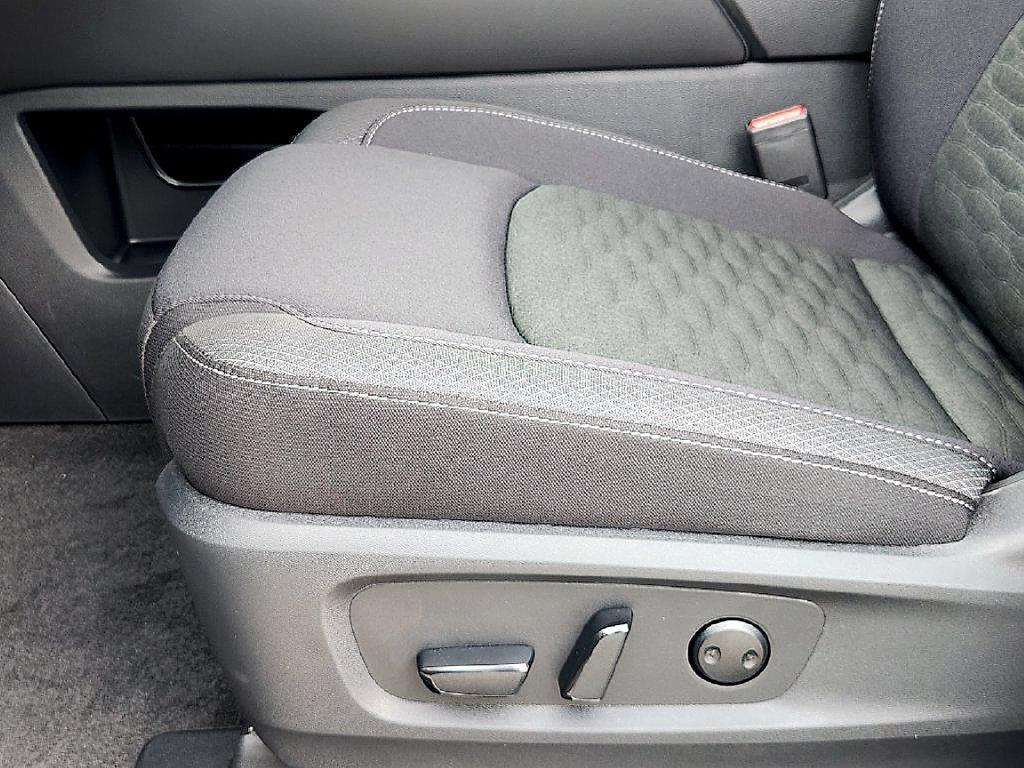 New 2026 Nissan Pathfinder SV FWD image 21