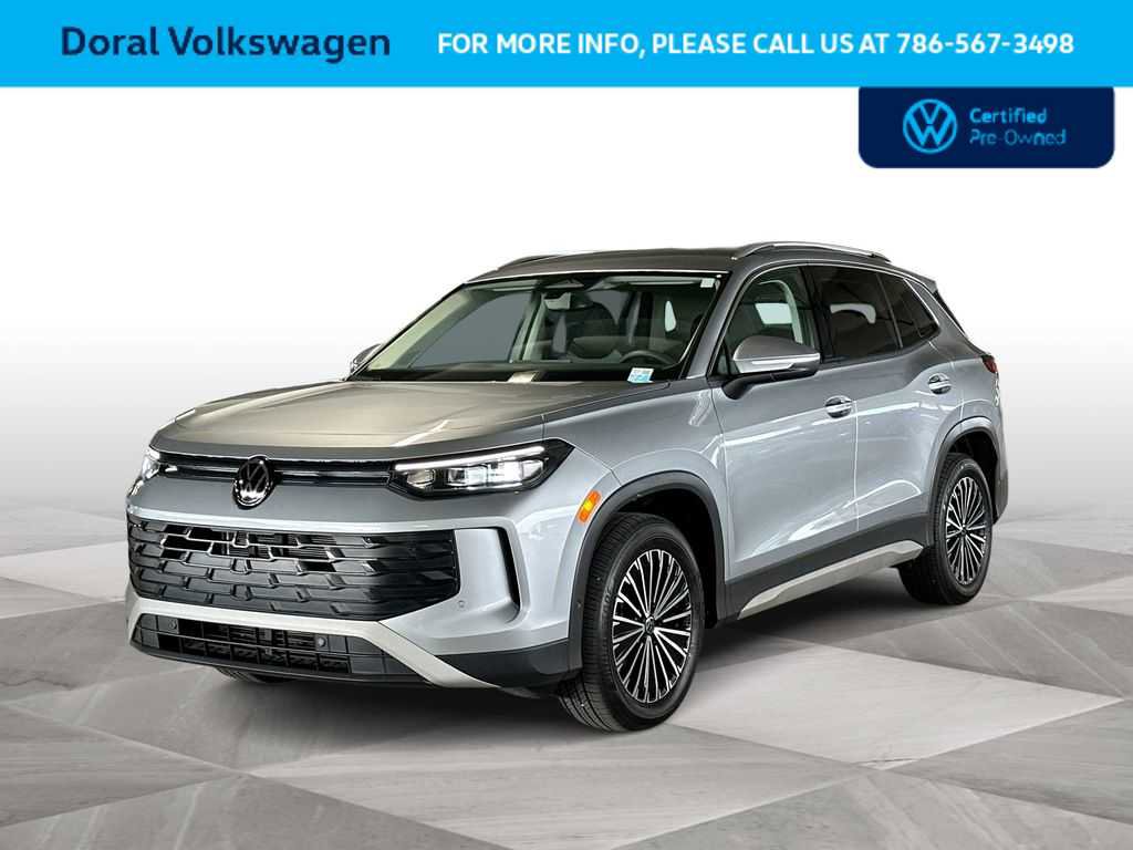 Used 2025 Volkswagen Tiguan S w/ 18" Wheel Package FWD image 1