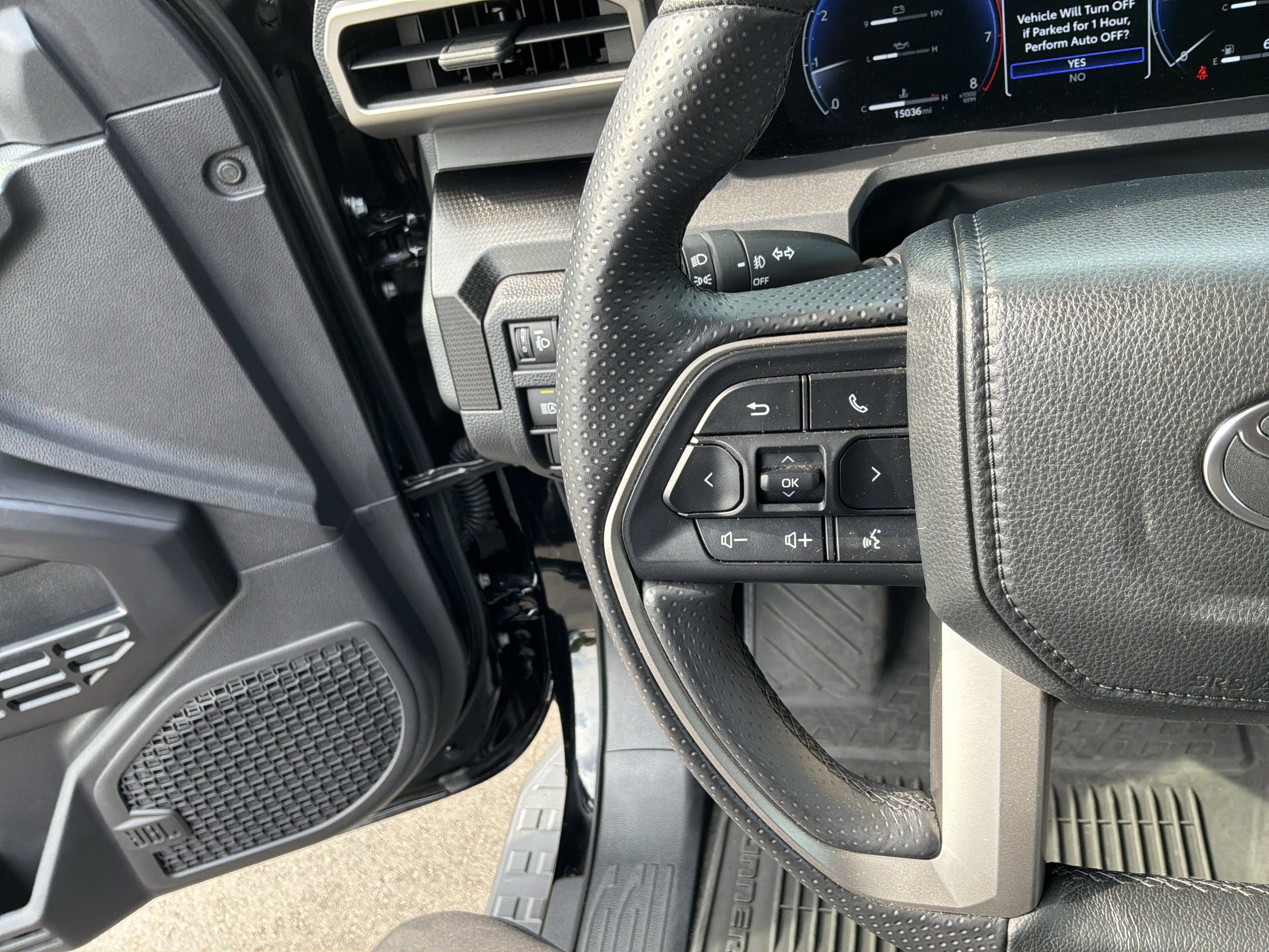 Used 2025 Toyota 4Runner Limited AWD/4WD image 23