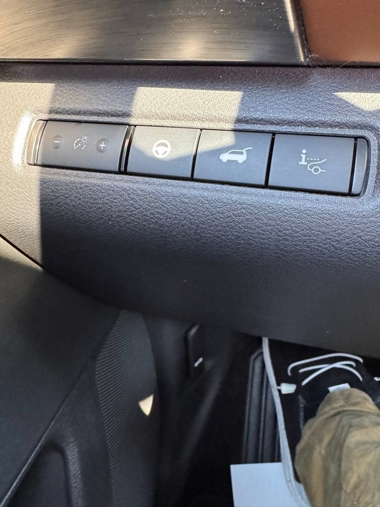 Used 2025 Nissan Pathfinder Platinum w/ Cargo Package AWD/4WD image 31