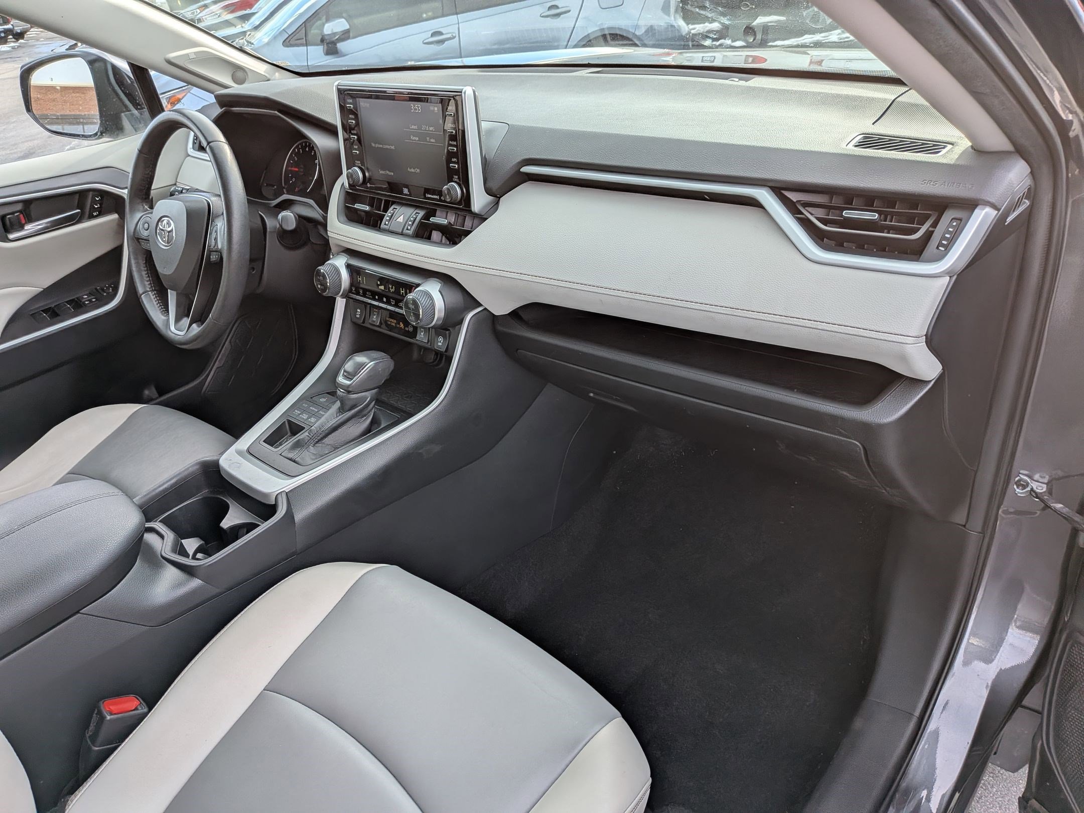 Used 2021 Toyota RAV4 XLE Premium image 33