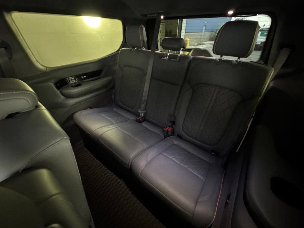 Certified 2024 Jeep Grand Wagoneer Series III w/ Rear Seat Video Group 1 AWD/4WD image 30