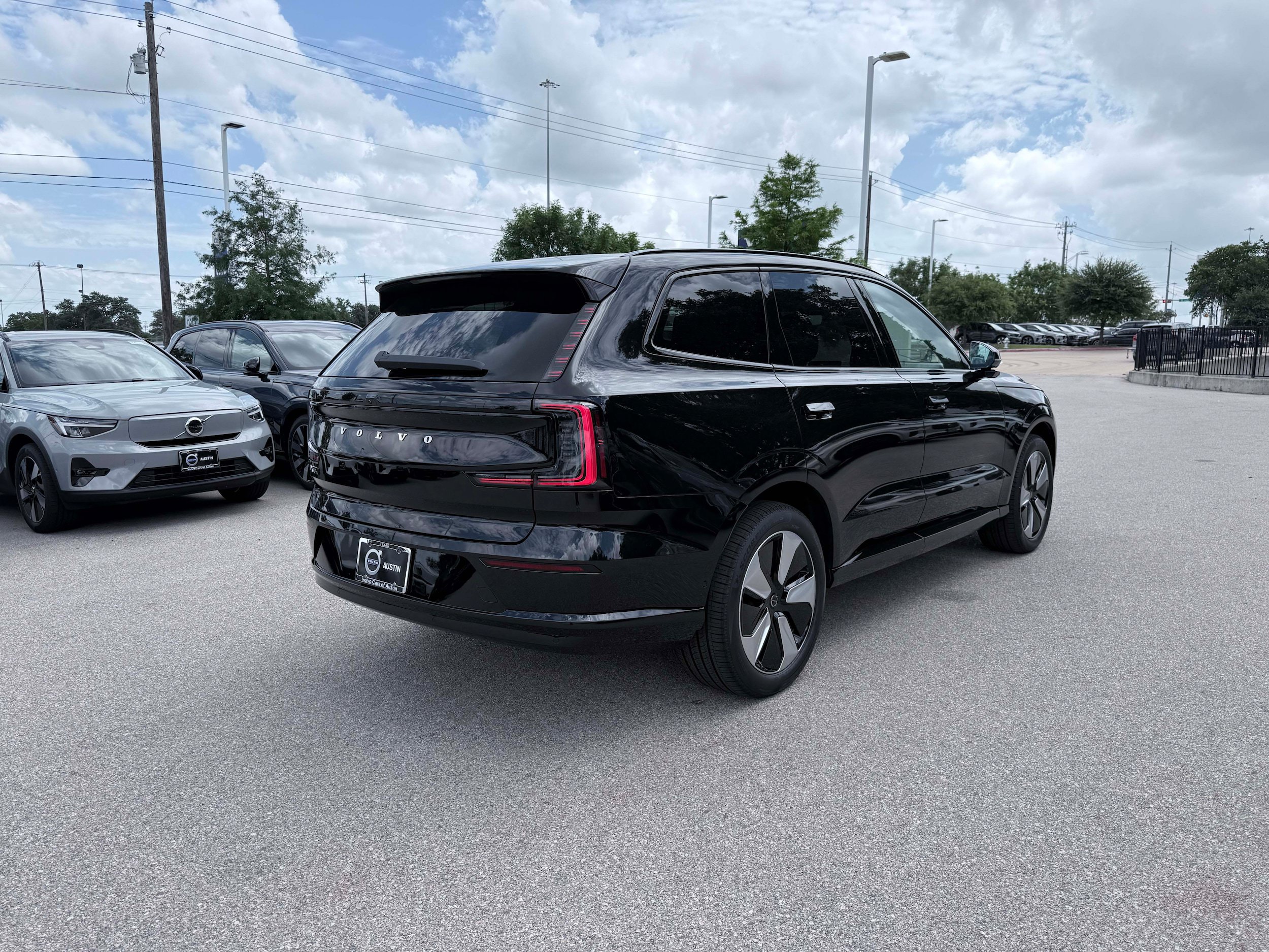 New 2026 Volvo EX90 Plus AWD/4WD image 6
