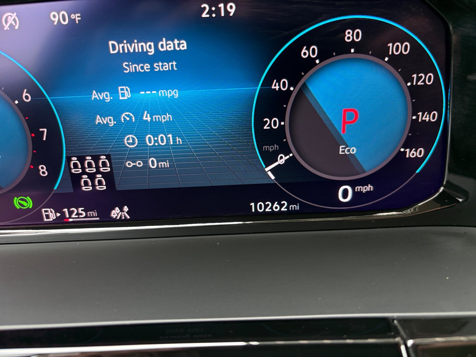Certified 2025 Volkswagen Atlas SE FWD image 2