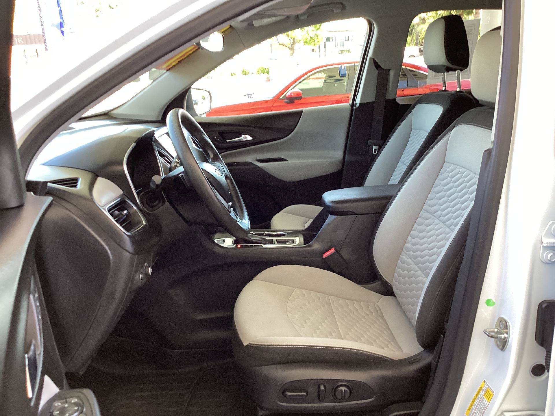 Used 2019 Chevrolet Equinox LS w/ LS Convenience Package AWD/4WD image 10
