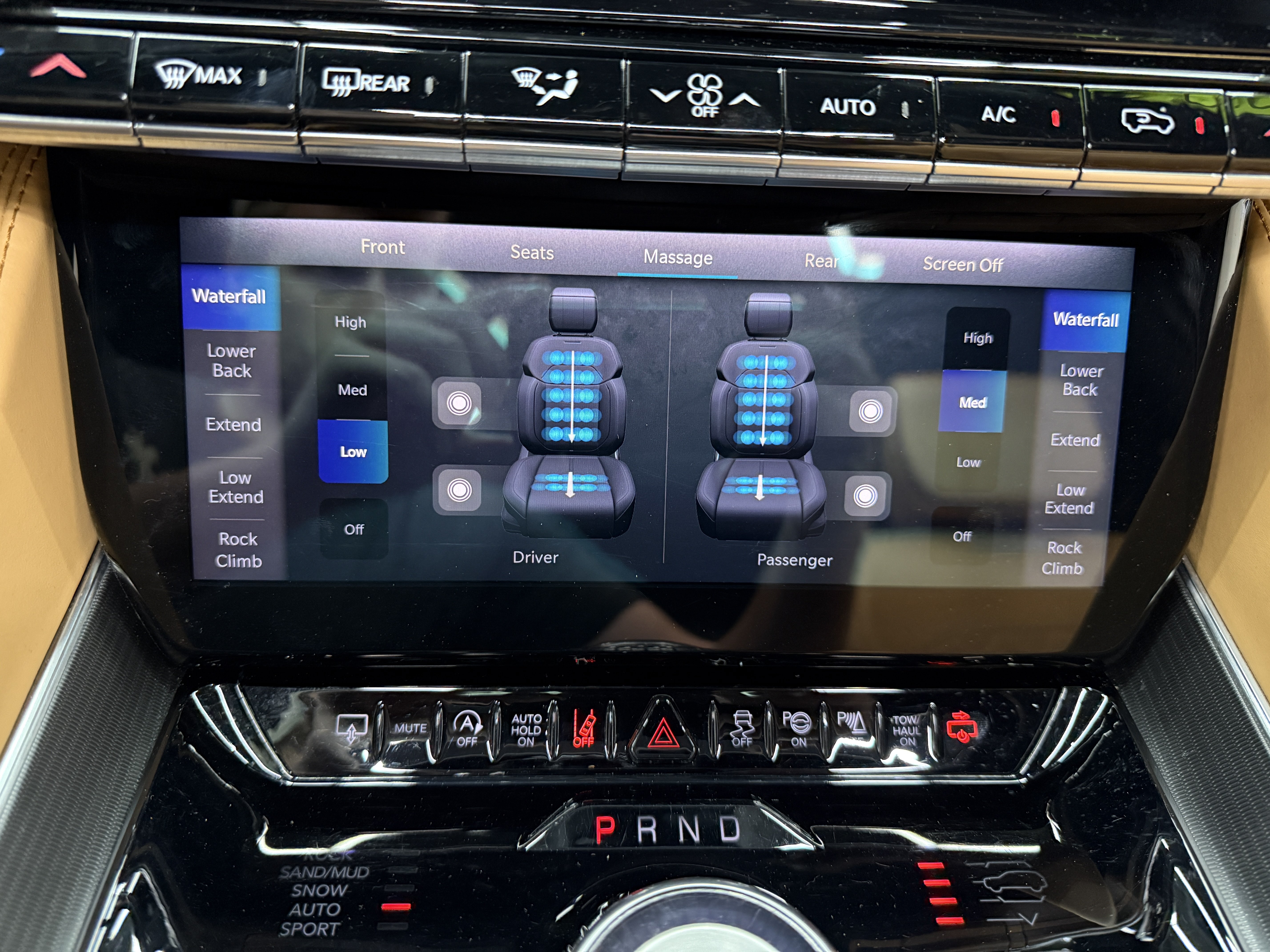 Used 2024 Jeep Grand Wagoneer Series III w/ Rear-Seat Entertainment Group AWD/4WD image 21