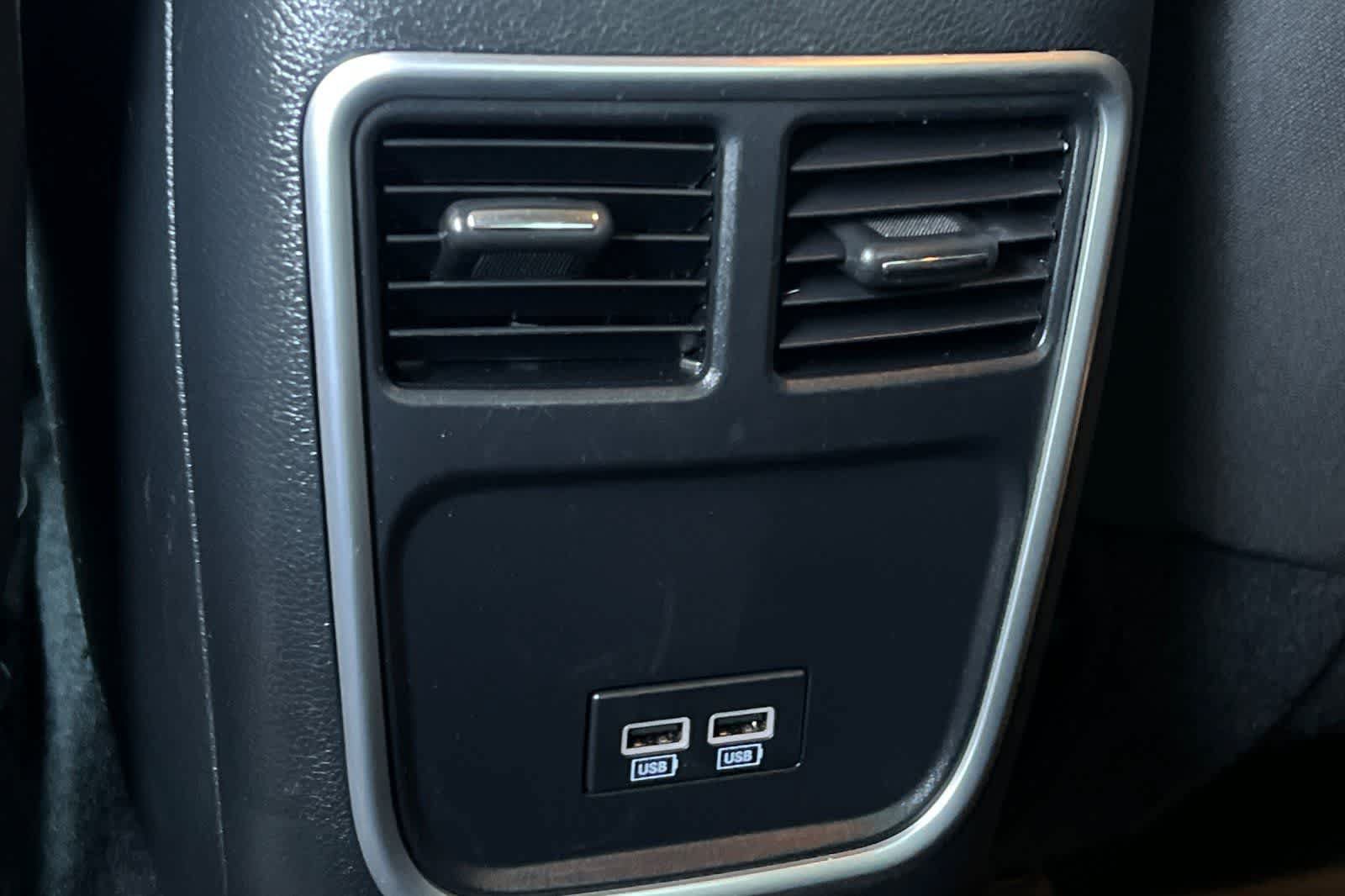 Used 2023 Dodge Charger SXT RWD image 15