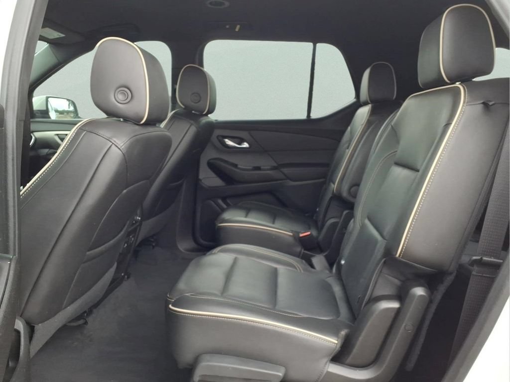 Used 2023 Chevrolet Traverse Premier FWD image 15