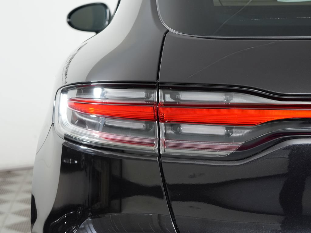 Certified 2024 Porsche Macan w/ Premium Plus Package AWD/4WD image 12