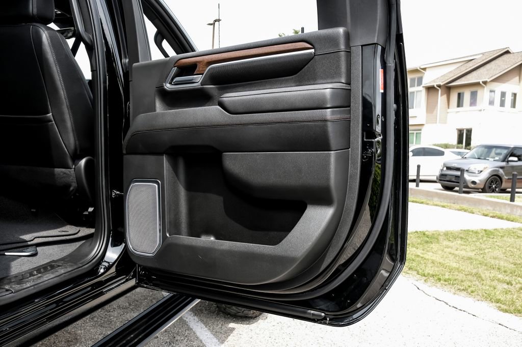 Used 2024 Chevrolet Silverado 2500 High Country w/ High Country Premium Package image 59