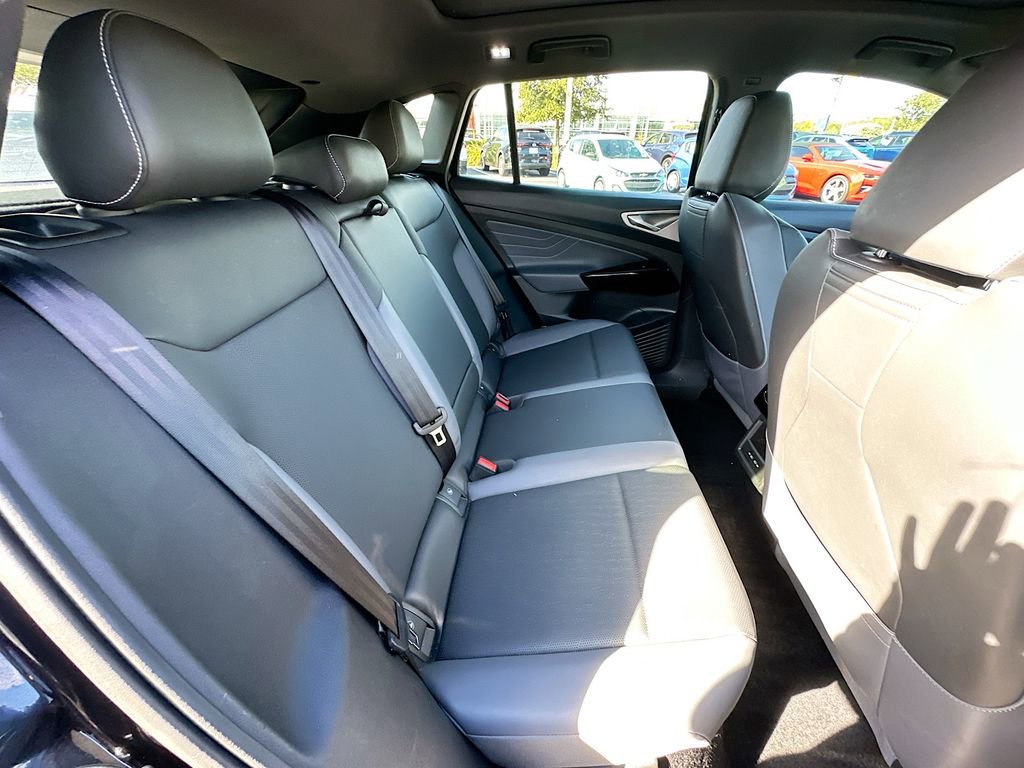 Used 2023 Volkswagen ID.4 Pro S Plus image 27