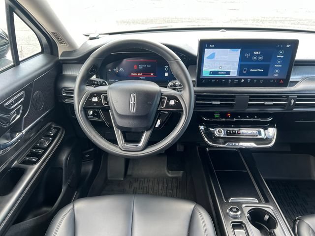 Used 2024 Lincoln Corsair AWD image 17