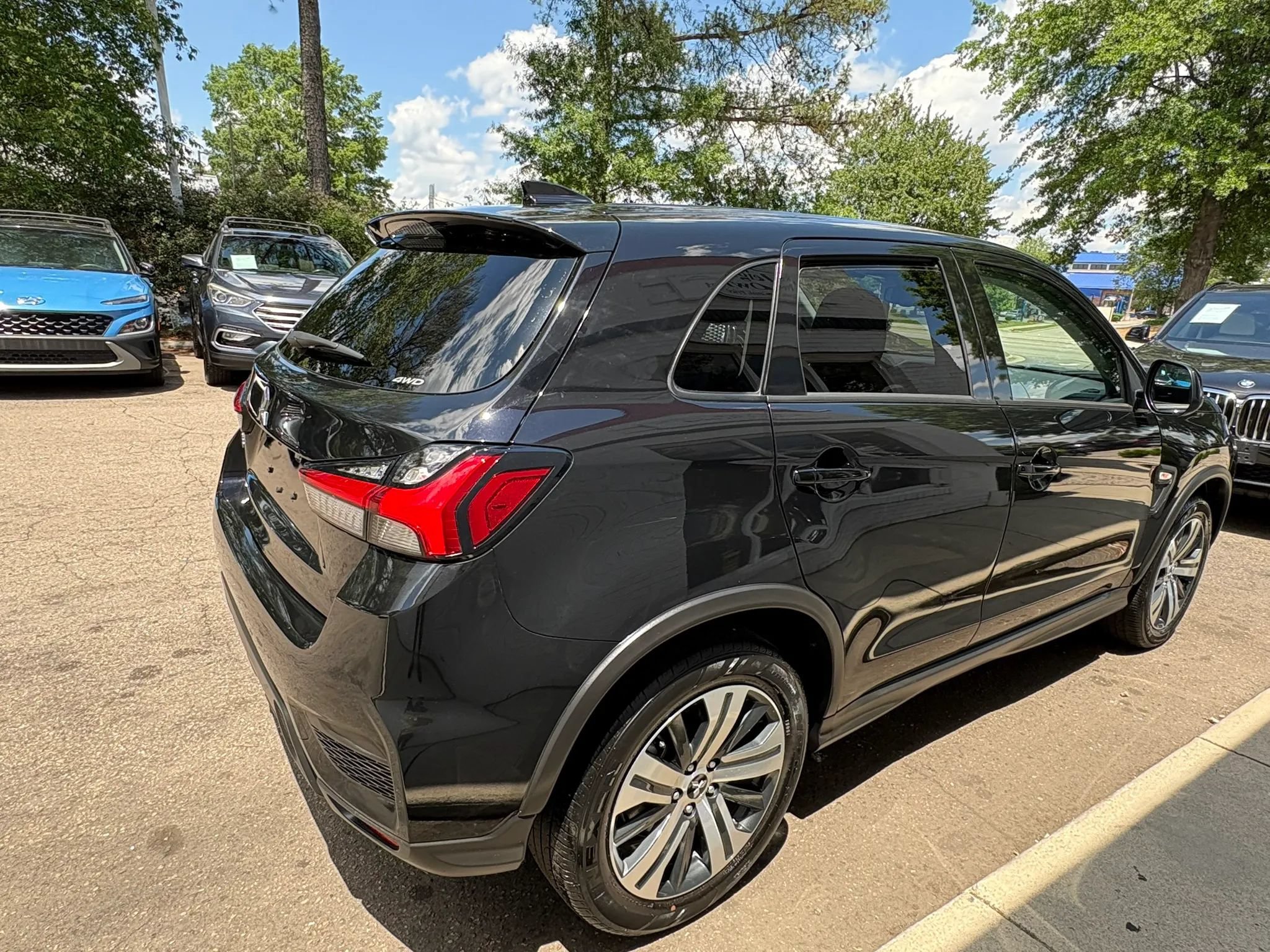 Used 2025 Mitsubishi Outlander Sport AWD image 5