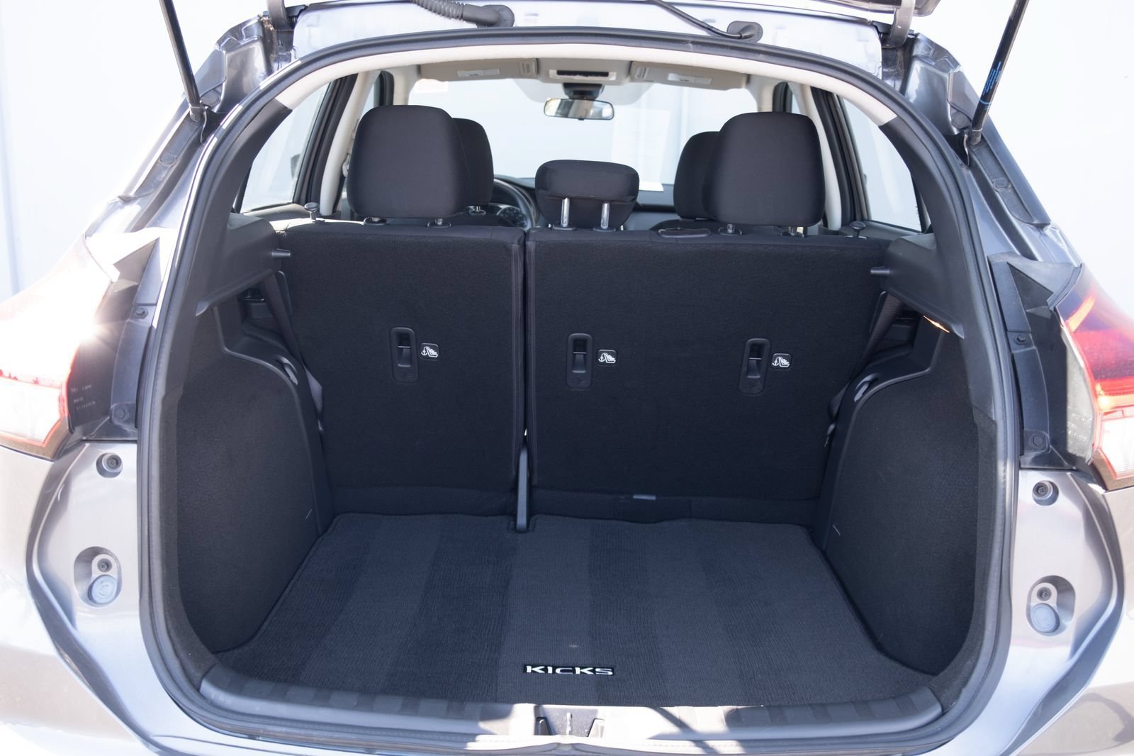 Used 2023 Nissan Kicks S FWD image 21