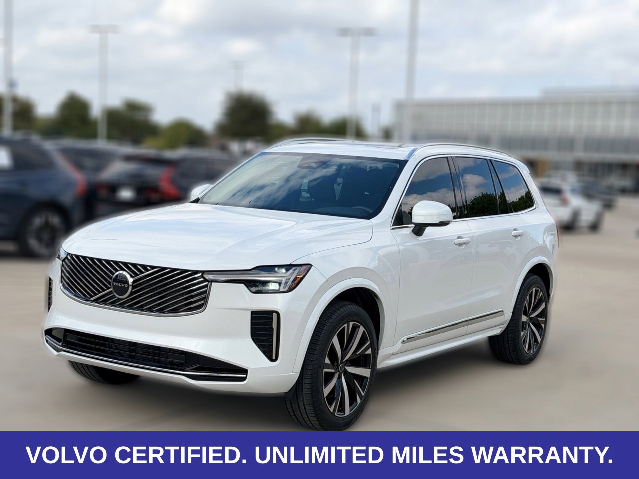 Certified 2025 Volvo XC90 B5 Core AWD/4WD image 2