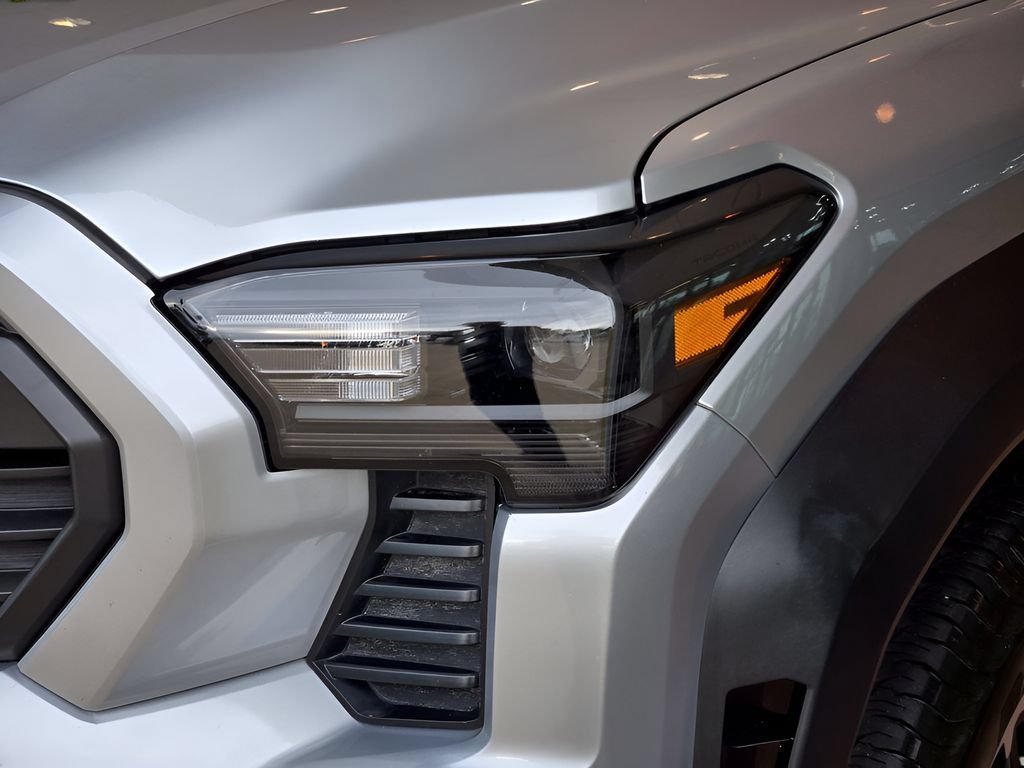 Used 2024 Toyota Tacoma TRD Off-Road AWD/4WD image 8