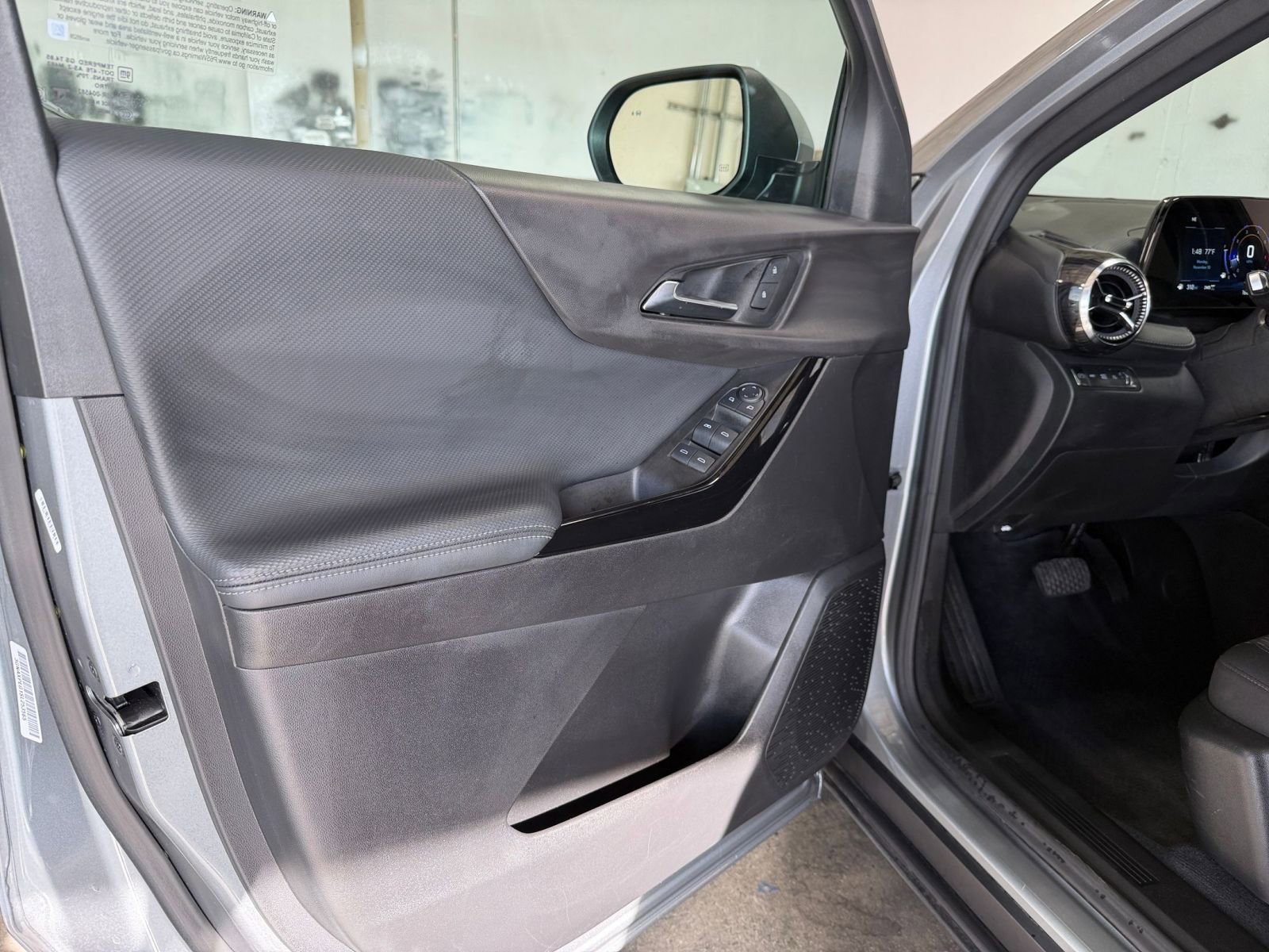 Used 2025 Chevrolet Equinox LT image 20