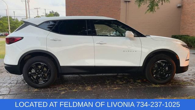 Used 2025 Chevrolet Blazer LT AWD/4WD image 9
