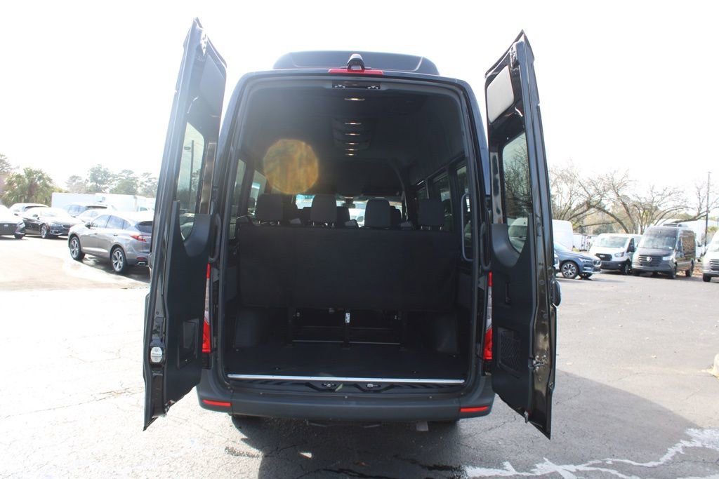 Used 2025 Mercedes-Benz Sprinter 2500 image 41