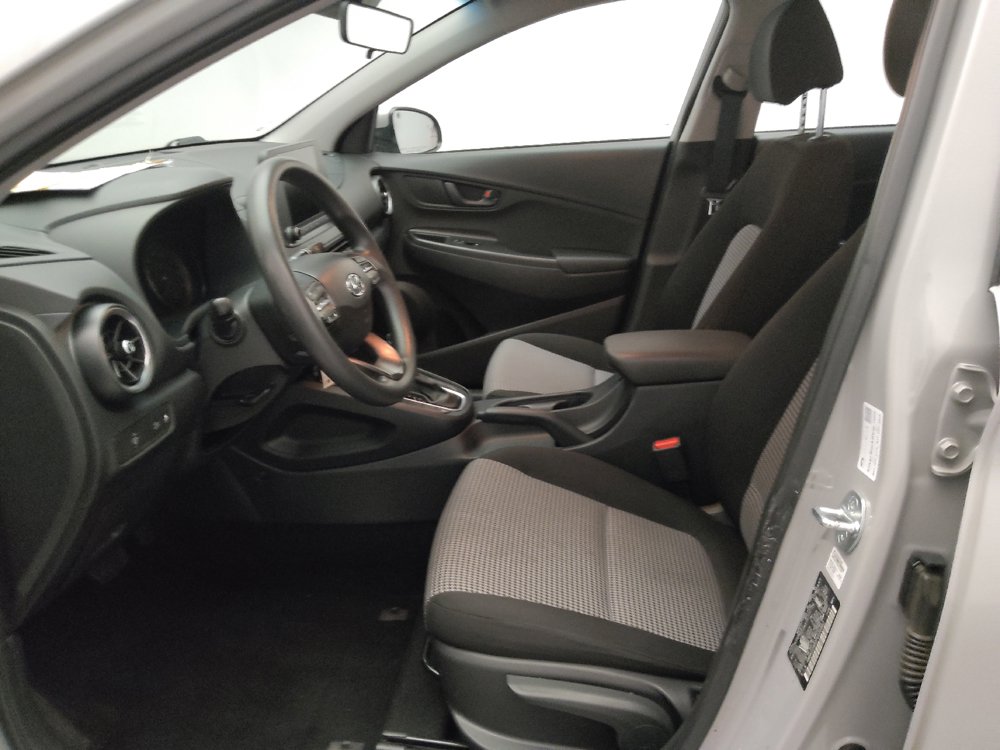 Used 2023 Hyundai Kona SE FWD image 17