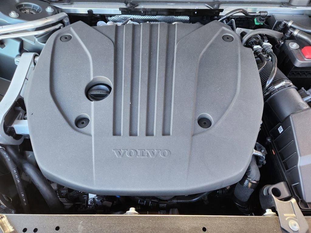 New 2026 Volvo XC60 B5 Core w/ Climate Package image 19