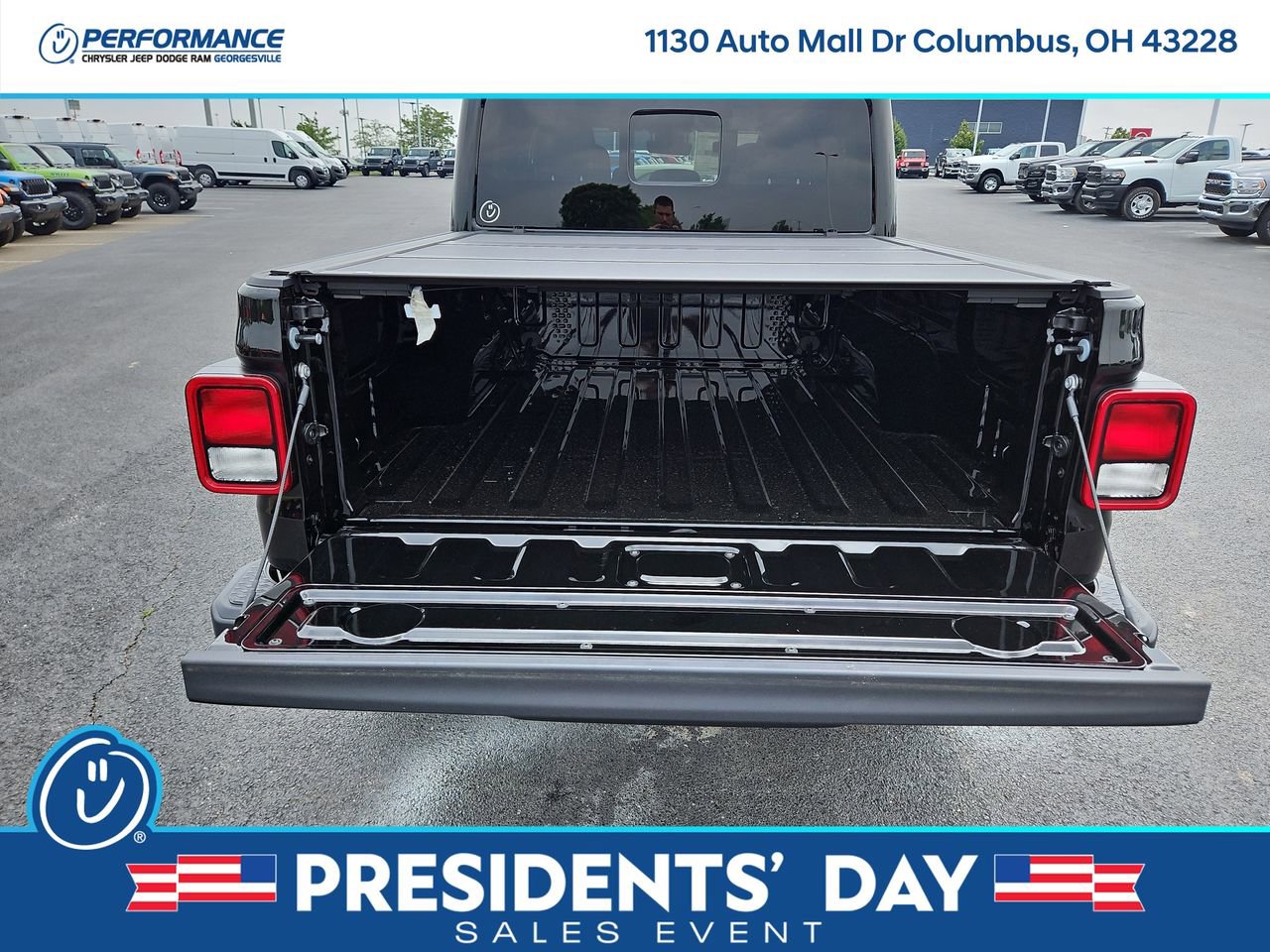 New 2025 Jeep Gladiator Sport image 7