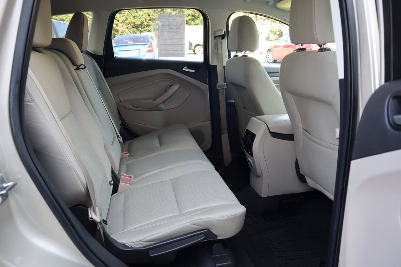 Used 2017 Ford Escape SE FWD image 38