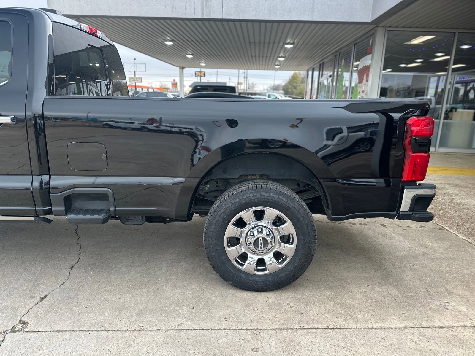 Used 2023 Ford F350 Lariat w/ Lariat Ultimate Package image 24