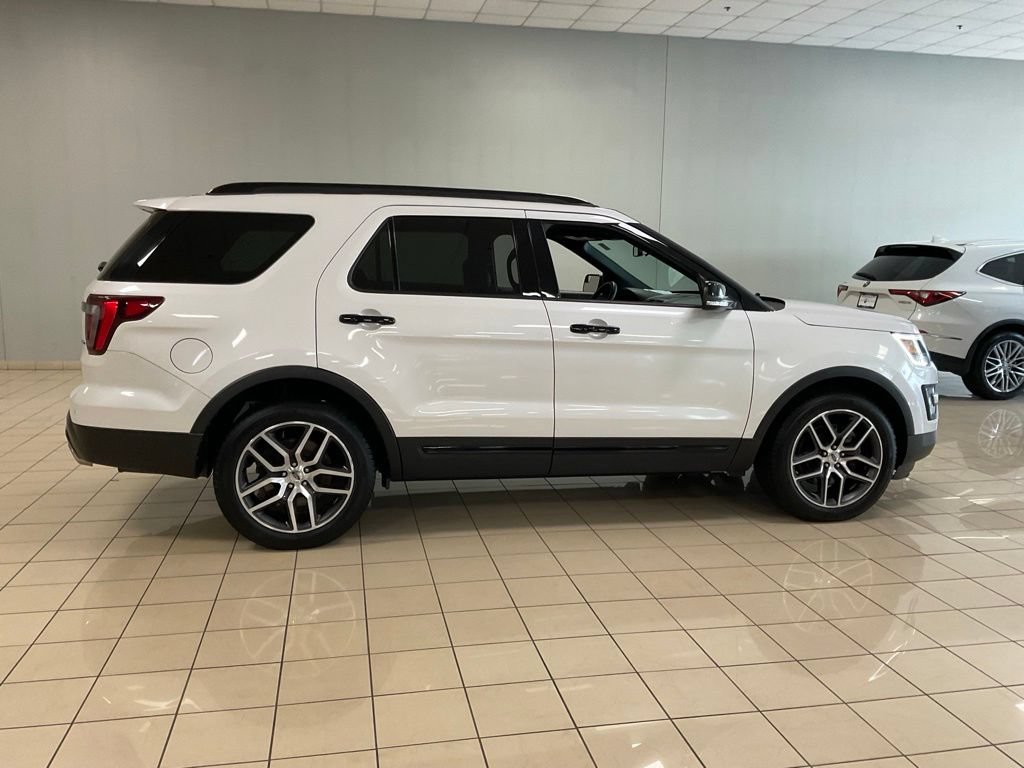 Used 2017 Ford Explorer Sport AWD/4WD image 7